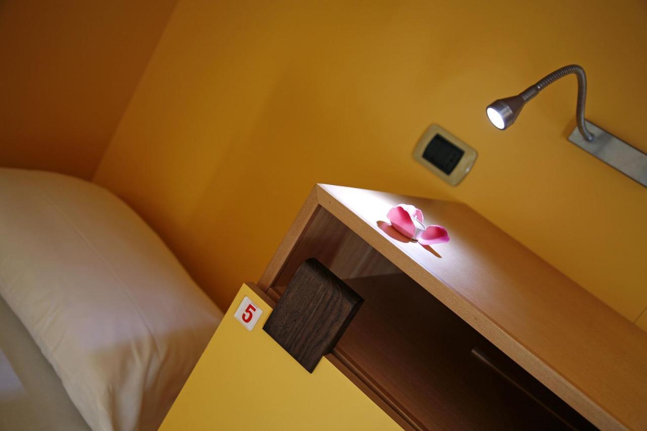 Hostel Seven &